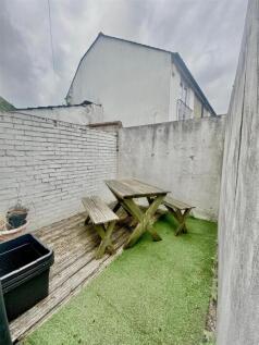 17 Ditch Rd satish.4.jpg