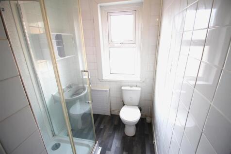 Shower room.JPG