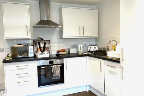 19 carisbrook kitch.jpg