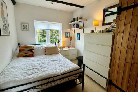 bed 3.jpg