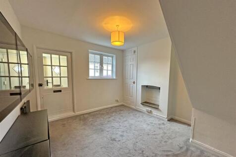 sitting room pic 3.jpg