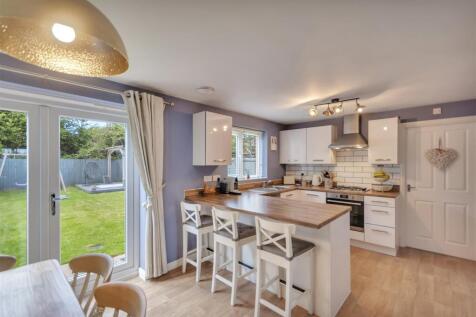 Kitchen / Breakfast Room