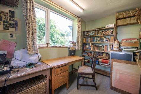 Dressing room/ study