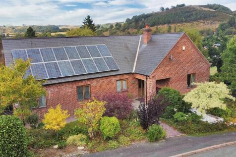 2 Llwyn y Gart, Llanfyllin.jpg