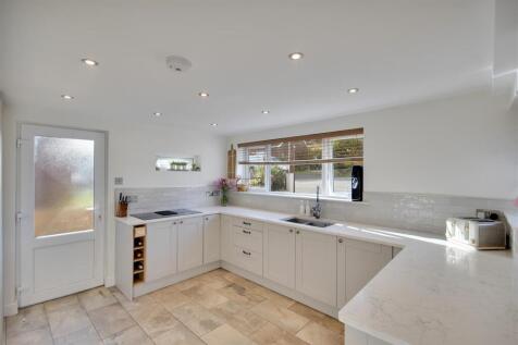 Kitchen/ Breakfast room