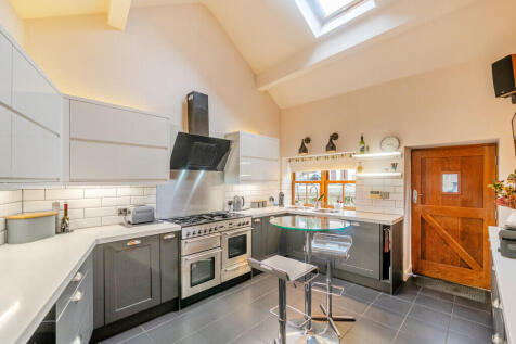 1365838-5-68ed033...