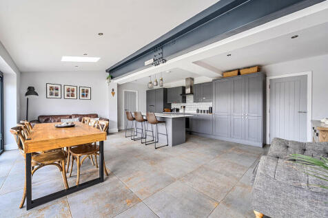 1365402-12-68e917...