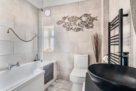 1365402-6-68e915f...