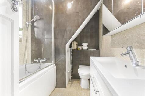 Main Bed En-Suite