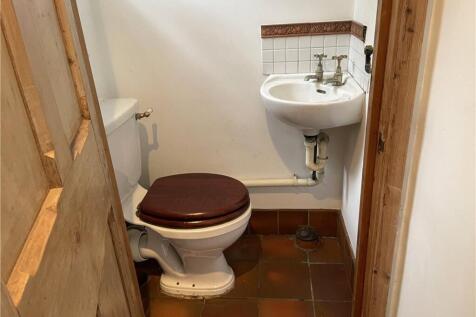 Wc Garden Room