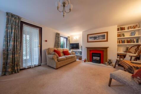 SITTING DINING AREA