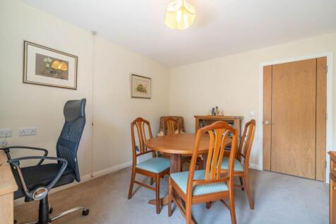 DINING ROOM/BEDROOM
