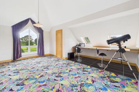 BEDROOM/OFFICE