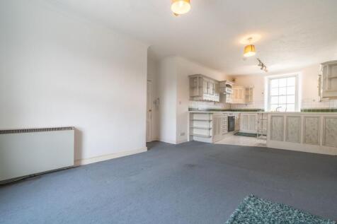 OPEN PLAN LIVING AREA