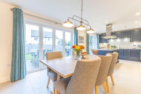 KITCHEN / DINING / SNUG AREA