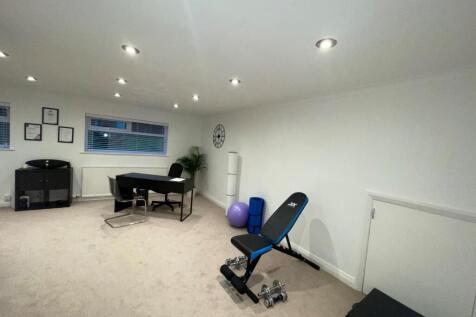 35 Lostock Junction Lane.jpg