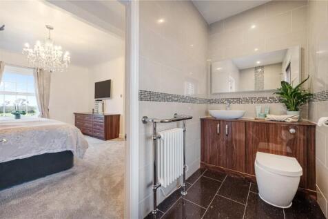 Master Ensuite