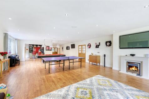 Sitting/Games Room