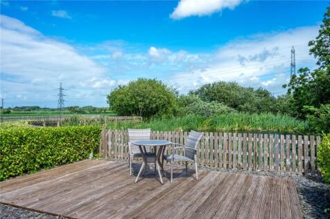 Rear Decking Area