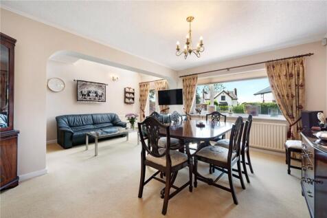Dining Room/Bar