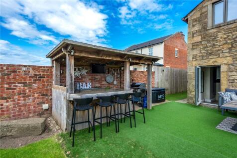 Outdoor Kitchen