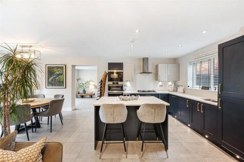 Kitchen/Dining A