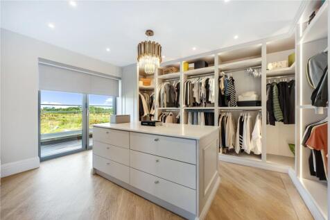 Principal Wardrobe