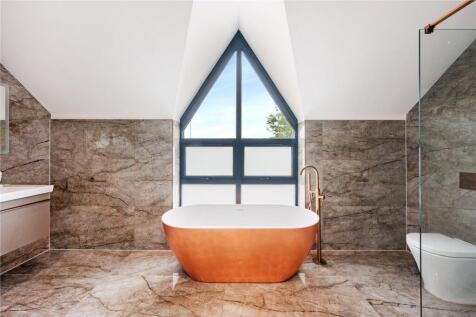 Principal Bathroom