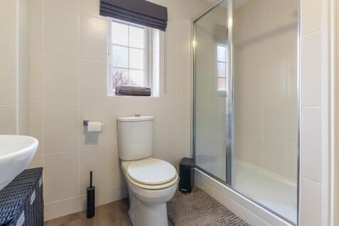 Bed 1 Ensuite