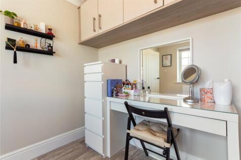 Bed 4/Dressing Room