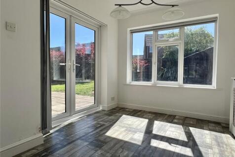 Sun/Sitting Room