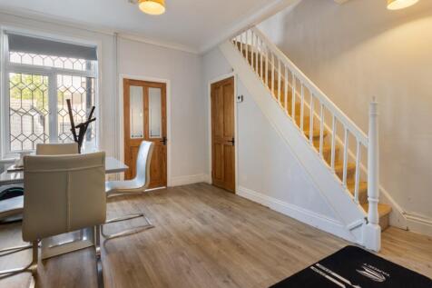 Sitting/Dining Room