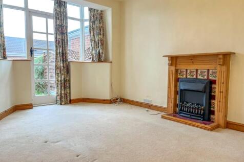 Sitting/Dining Room
