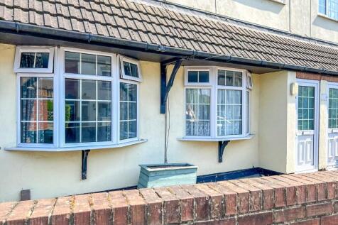 Flat One Frontage