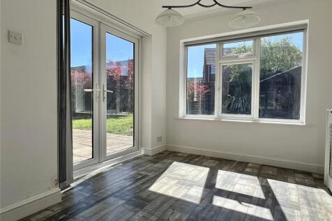 Sun/Sitting Room
