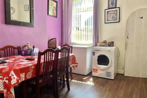 Sitting/Dining Room