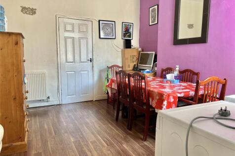 Sitting/Dining Room