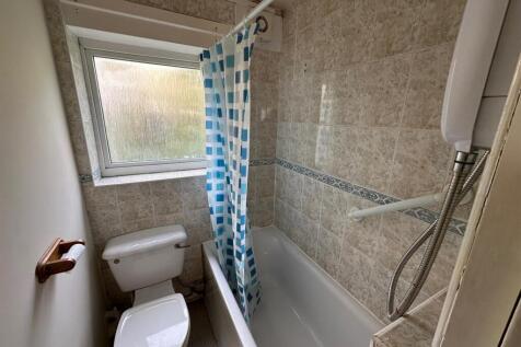 Bathroom.jpg