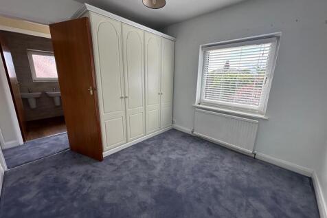 Bedroom 2 pic.jpg