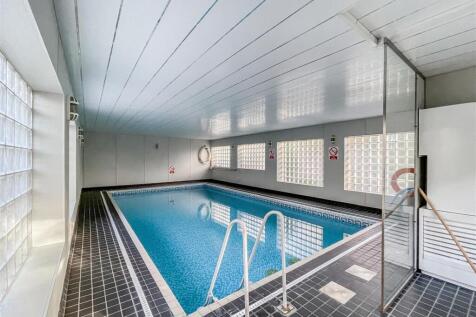 Pool.jpg