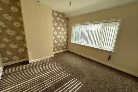 Bedroom 1.jpg