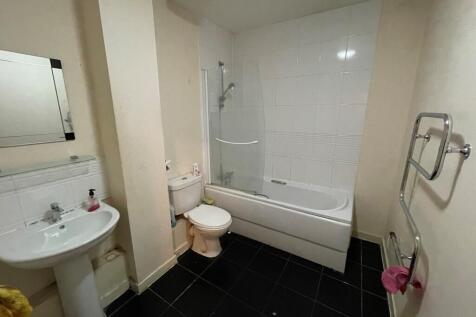 Main bathroom