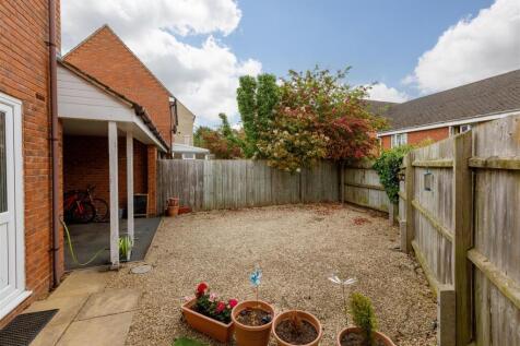 Lingfield15-06A.jpg