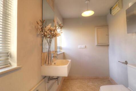 Cloakroom / Utility room