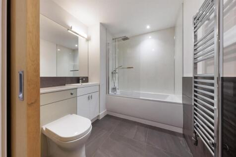 RiversideApt2-13A.jpg