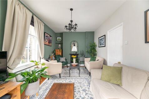 Bedroom/Living Room