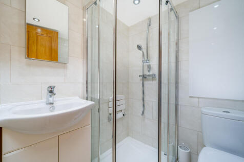 G Floor Shower