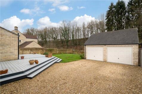 Driveway/Garage