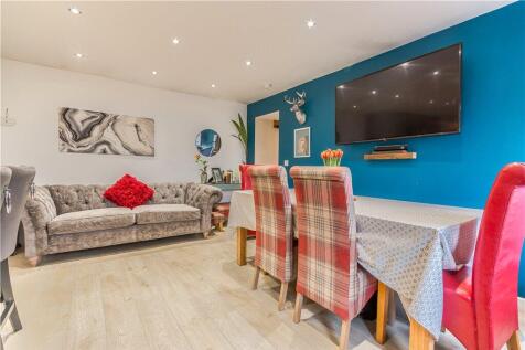 Kitchen Seating Area