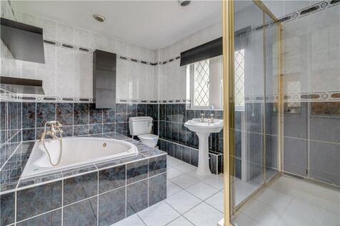 Master En-Suite